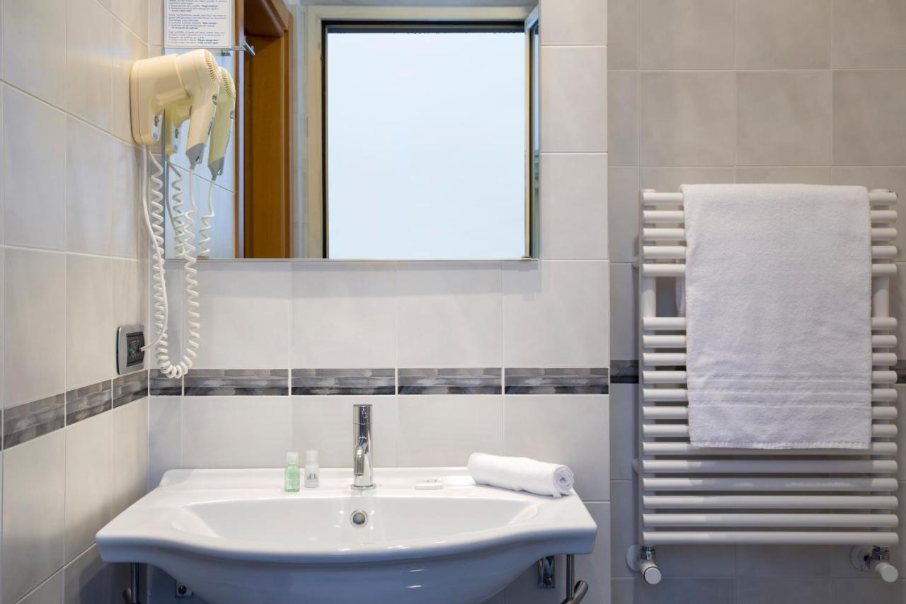 Park Hotel Мондови Экстерьер фото