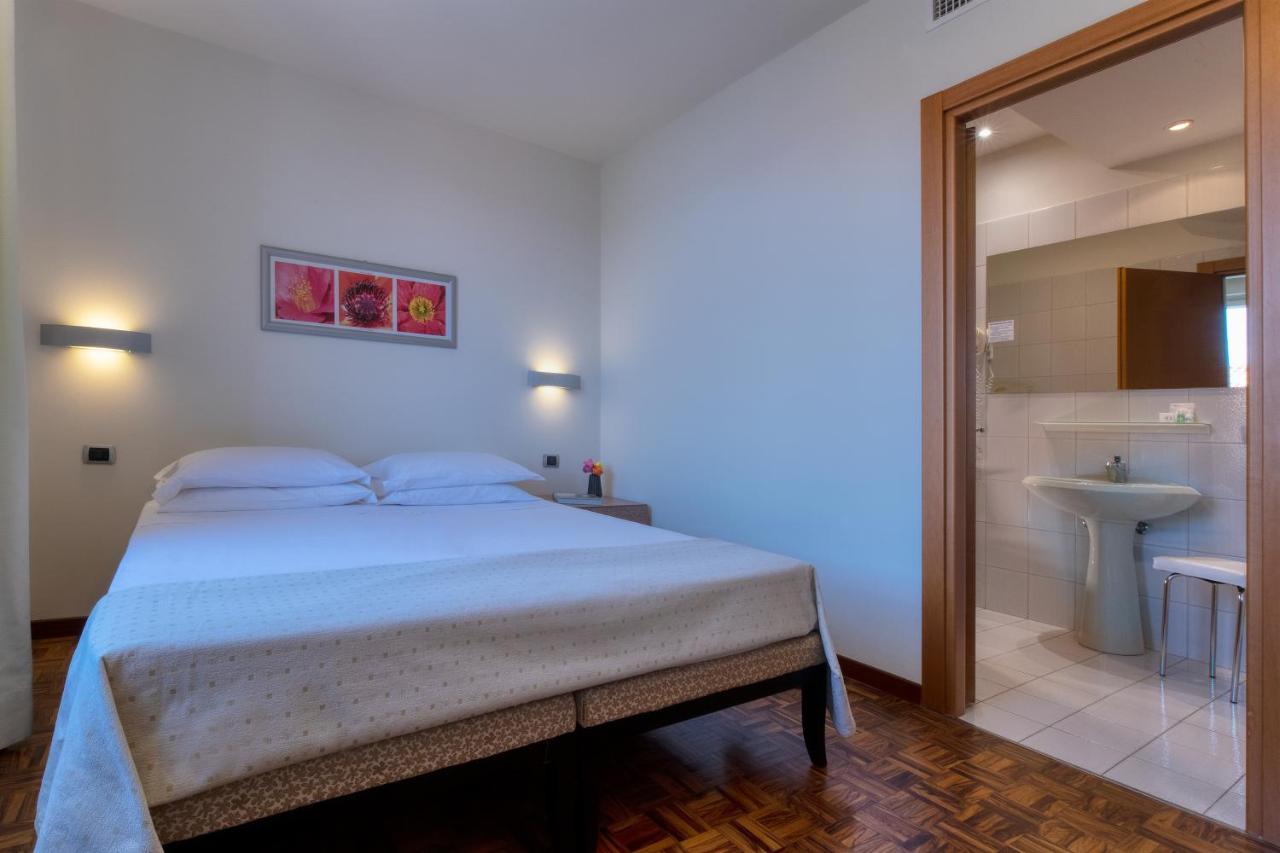 Park Hotel Мондови Экстерьер фото