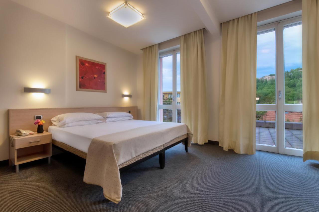 Park Hotel Мондови Экстерьер фото