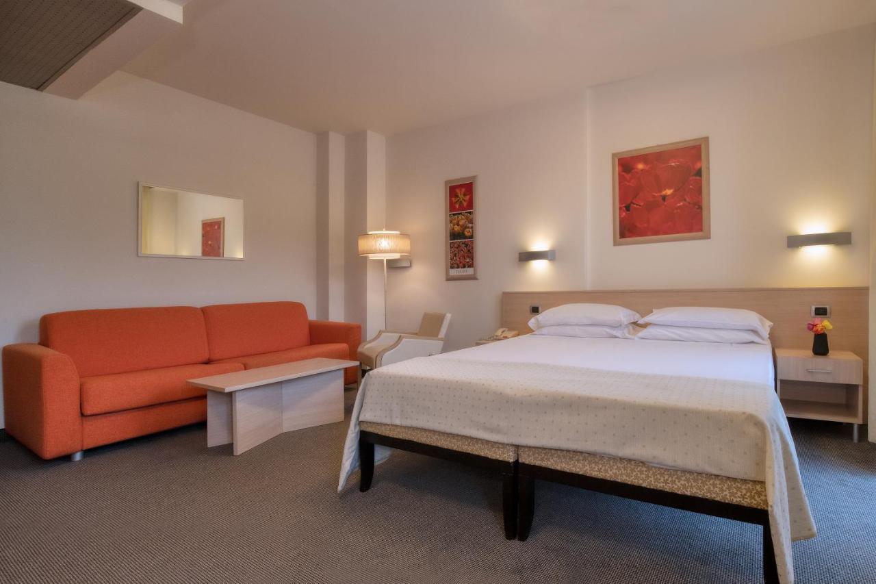 Park Hotel Мондови Экстерьер фото