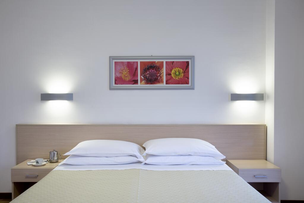 Park Hotel Мондови Экстерьер фото